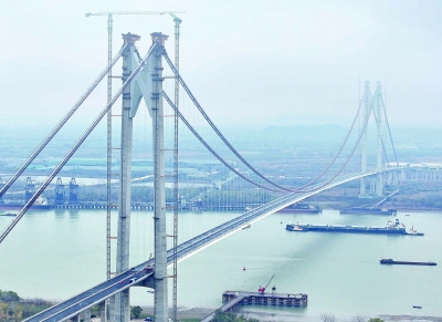 南京仙新路过江通道正在加紧建设，预计今年建成通车。 通讯员 张园浩 南京日报/紫金山新闻记者 徐琦 摄