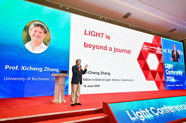 俄罗斯科学院外籍院士、美国罗切斯特大学教授、Light:Science & Applications（简称Light） 共主编张希成。