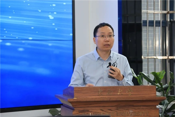 产学研合作新篇章：东南大学OpenHarmony技术俱乐部成立，专家进校园共谋发展